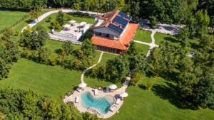 Villa privata a Bologna con giardino