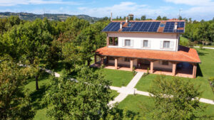 Villa privata a Bologna con giardino